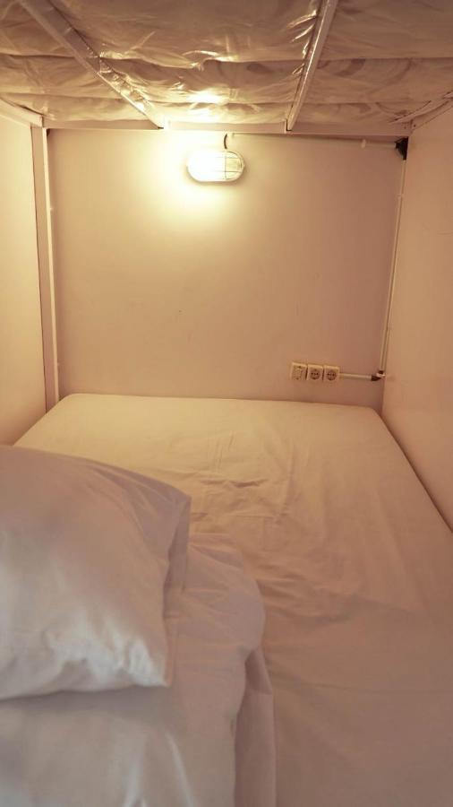 Indonesia Backpacker Hostels Kuta  Bagian luar foto
