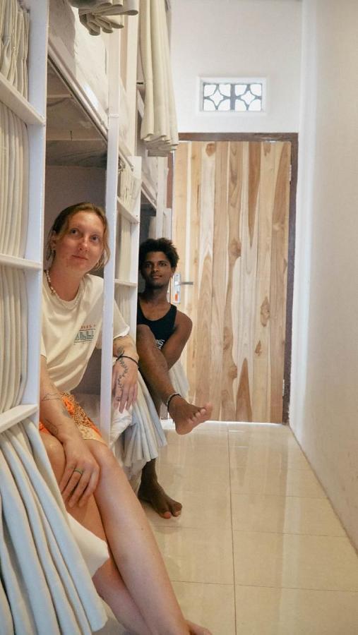 Indonesia Backpacker Hostels Kuta  Bagian luar foto
