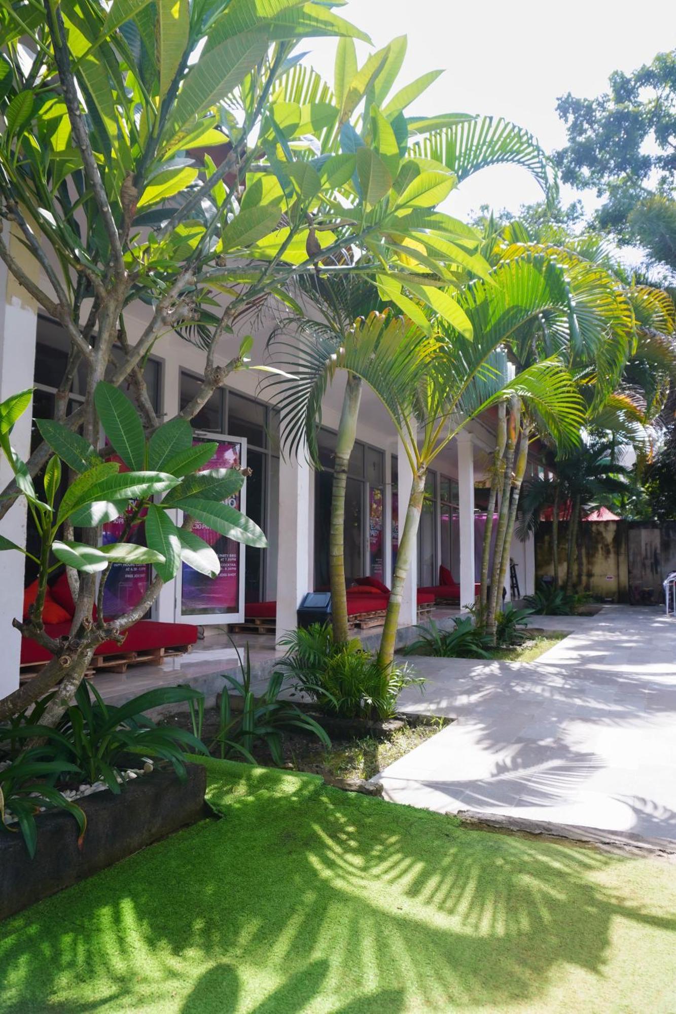 Indonesia Backpacker Hostels Kuta  Bagian luar foto
