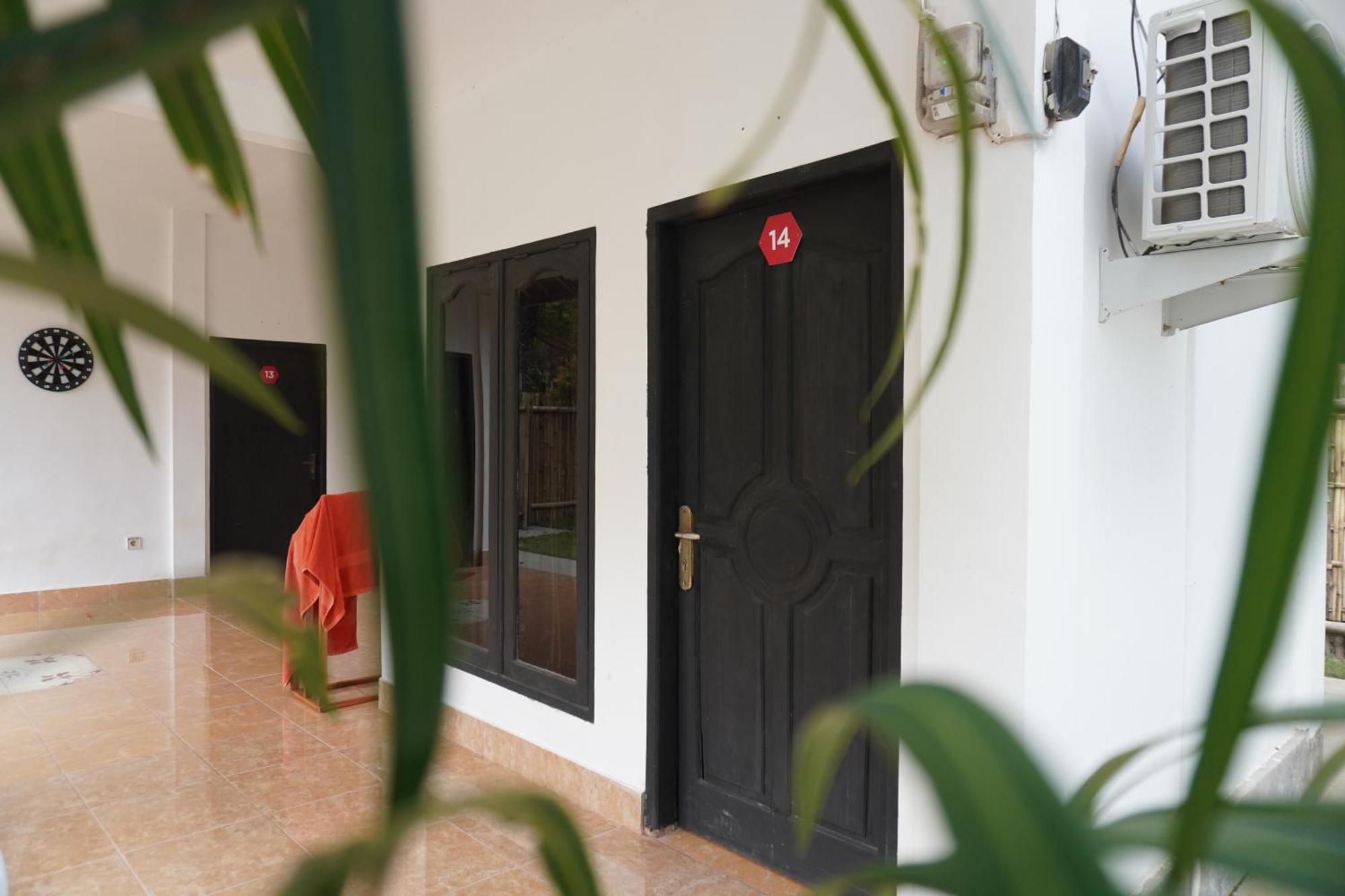 Indonesia Backpacker Hostels Kuta  Bagian luar foto
